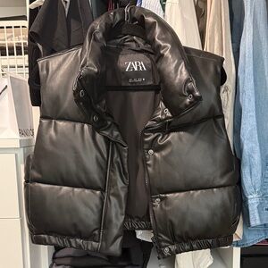 Zara Cropped Puffer Vest